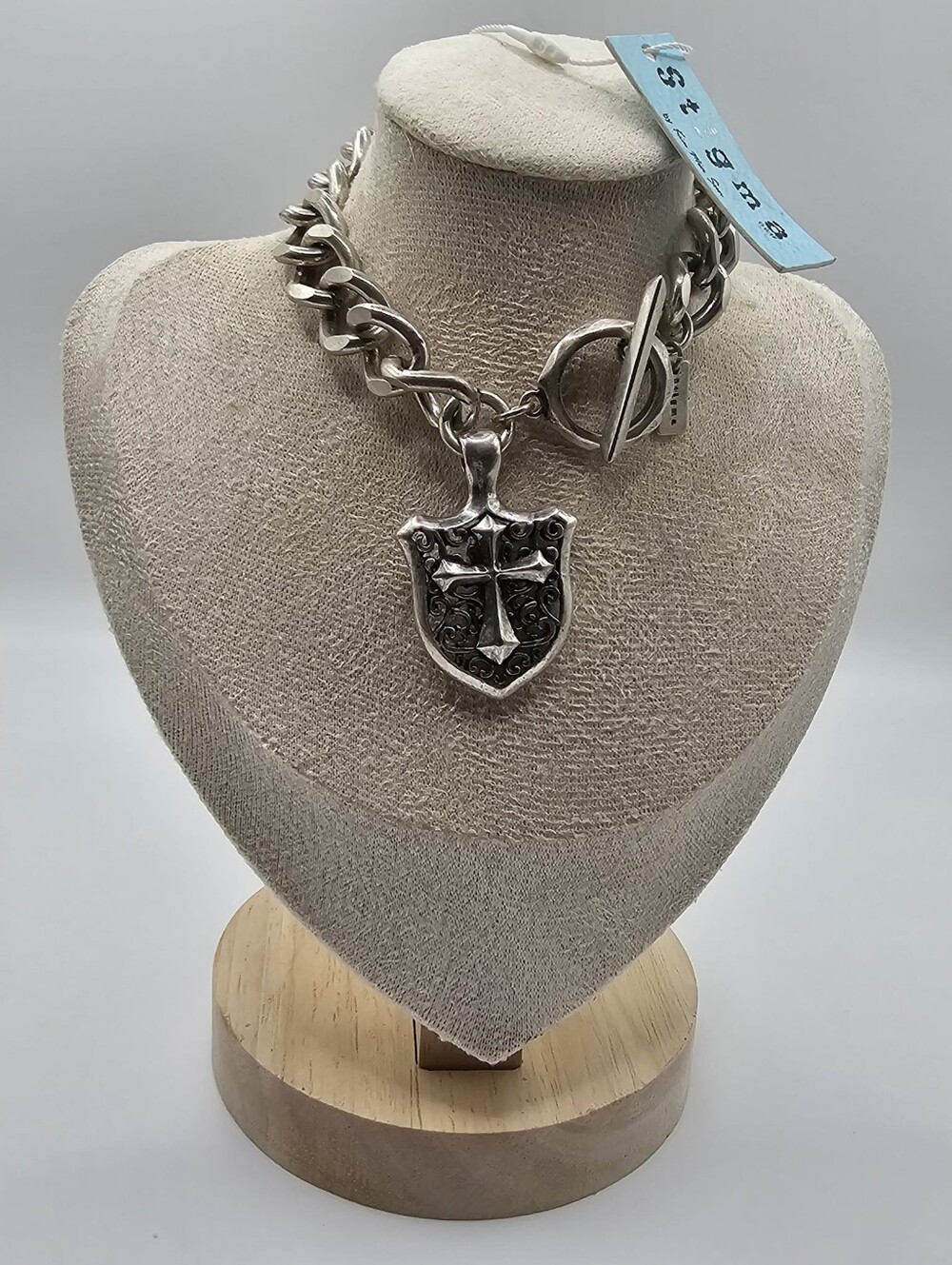 STIGMA: Shield Pendant Chain Bracelet